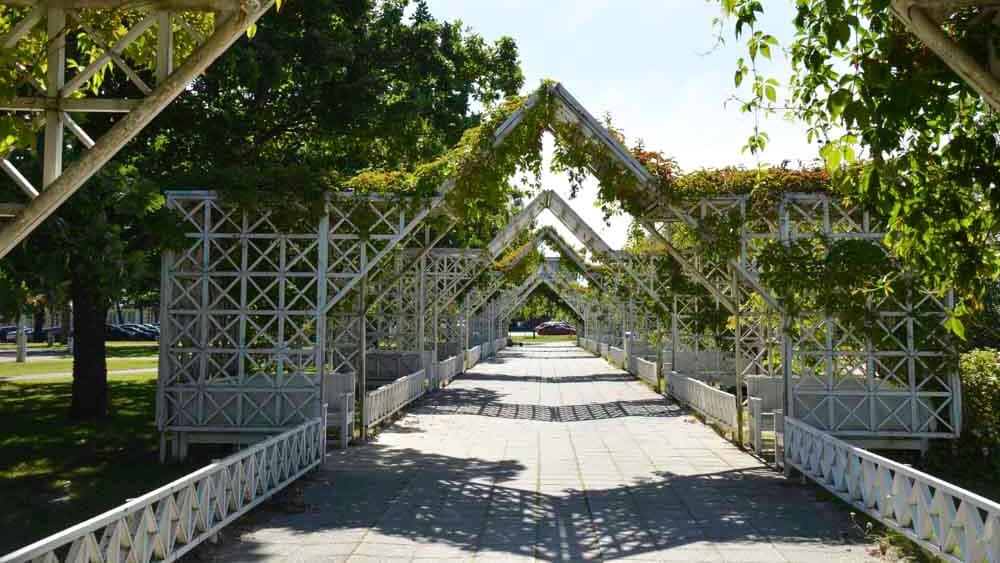 9AB533FB-FD8B-431A-86E1-DFD7254B2F71