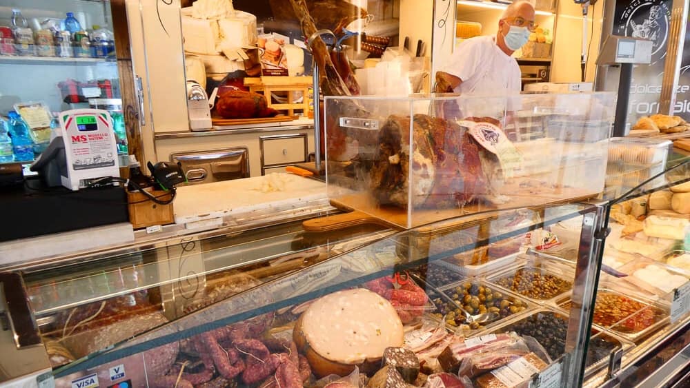 D95B03A5-A672-4BDB-AE92-5D9B11F46152