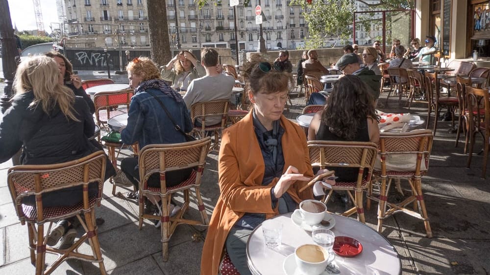 E00846C9-AA03-4889-888D-5D30DA60391C