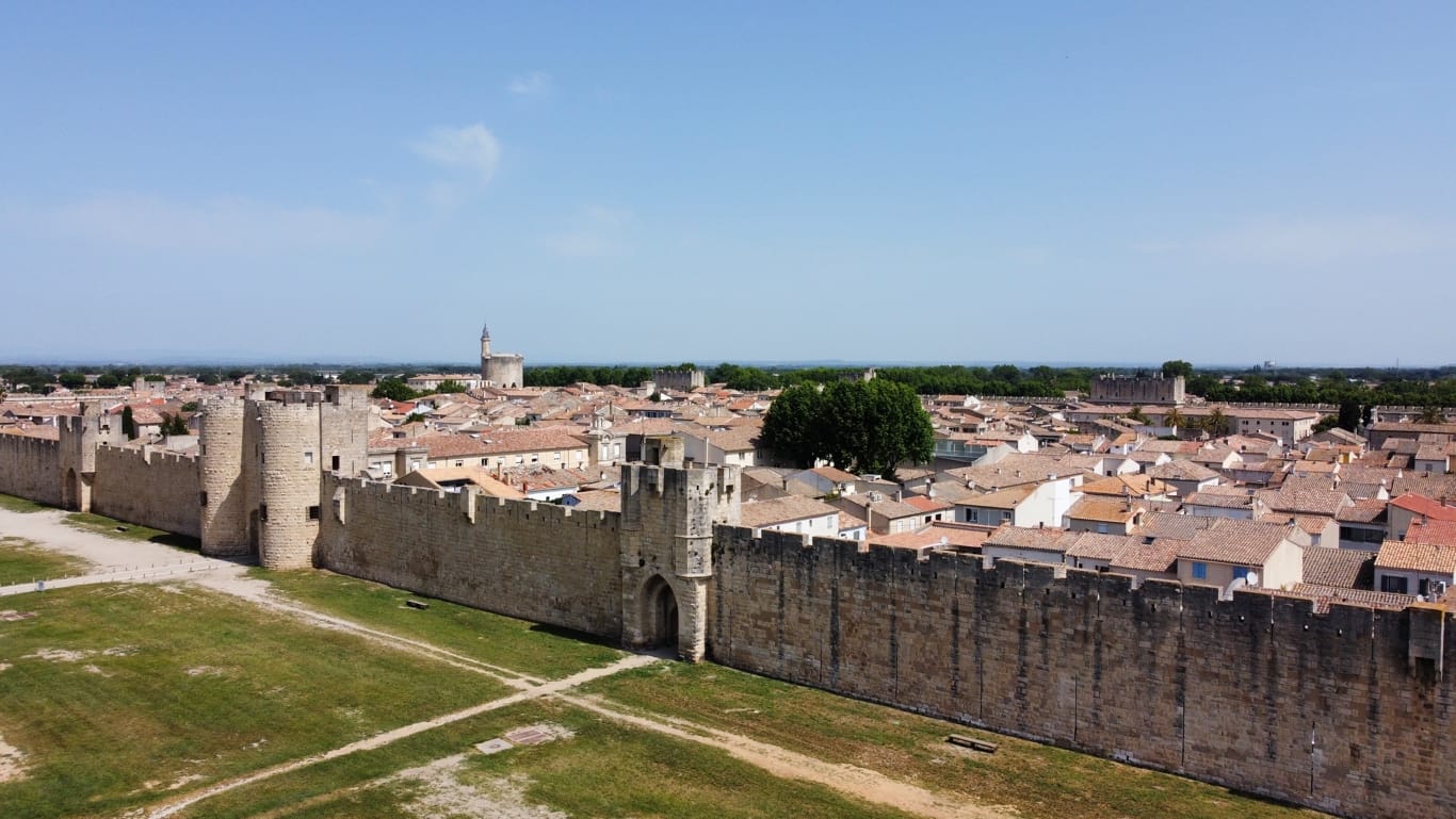 2F190B21-3337-4C4B-B312-6C4D881ED2EC